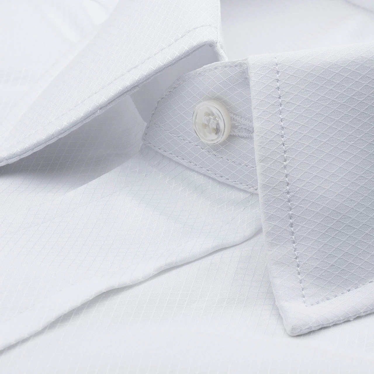Classic Fit Fly Front Double Cuff Dress Shirt in White - Image 4