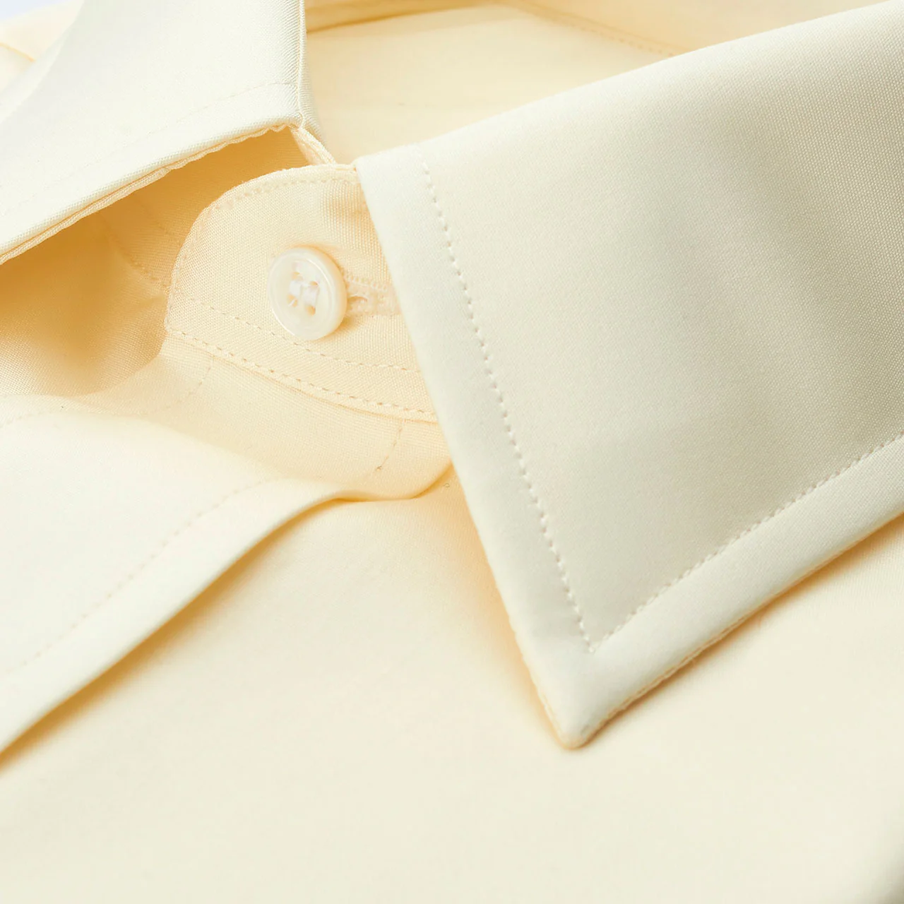 Classic Fit Swiss Poplin Double Cuff Shirt in Cream - Image 5