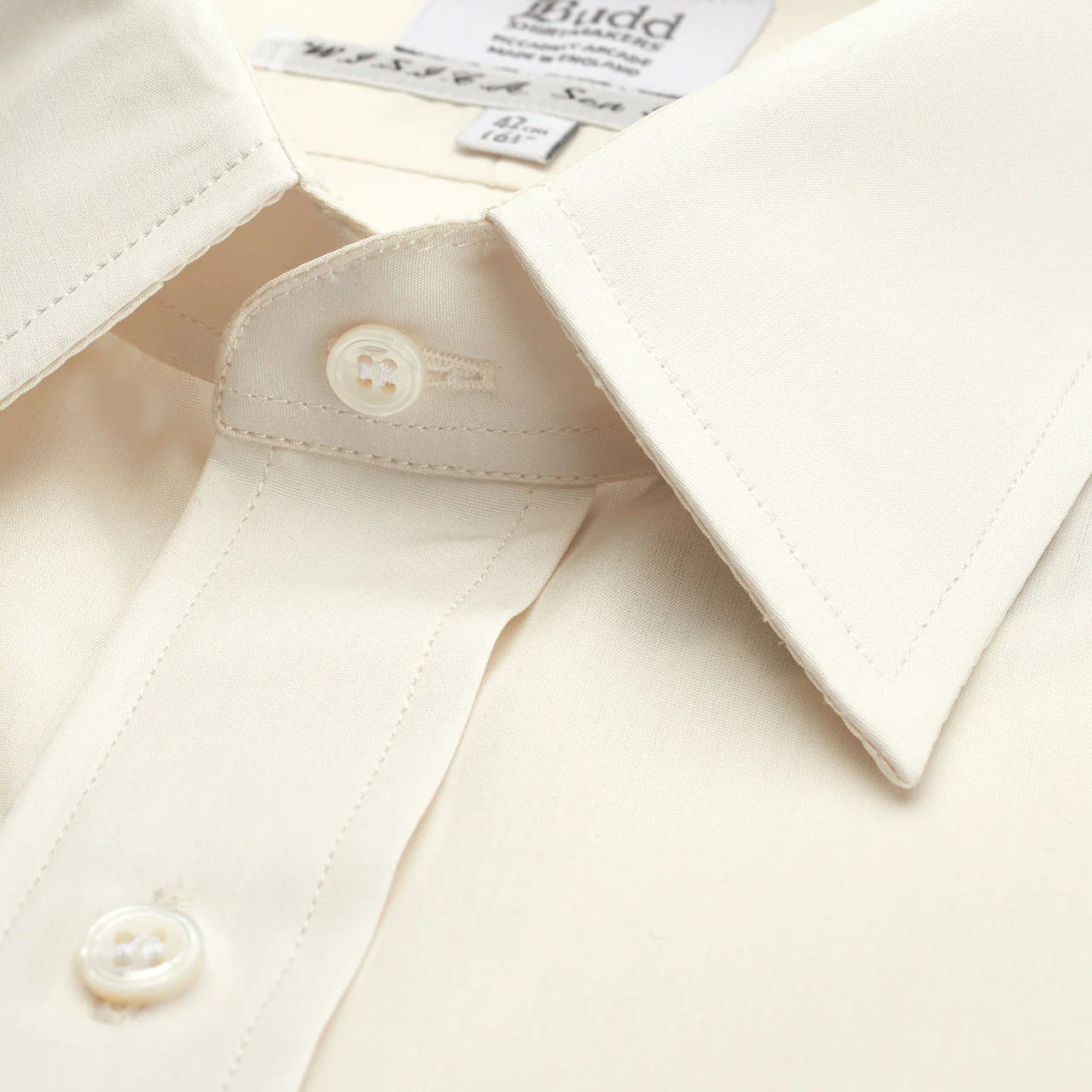 Classic Fit Plain Sea Island Cotton Double Cuff Shirt in Cream - Image 3