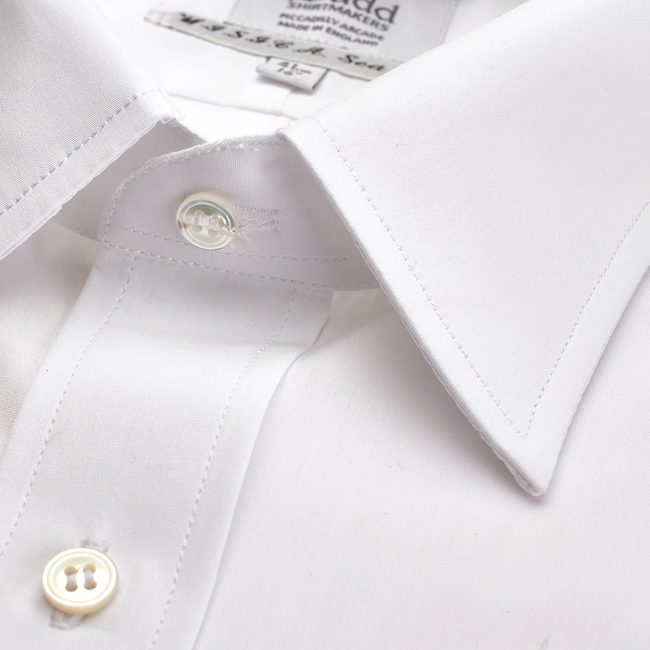 Classic Fit Plain Sea Island Cotton Double Cuff Shirt in White - Image 4