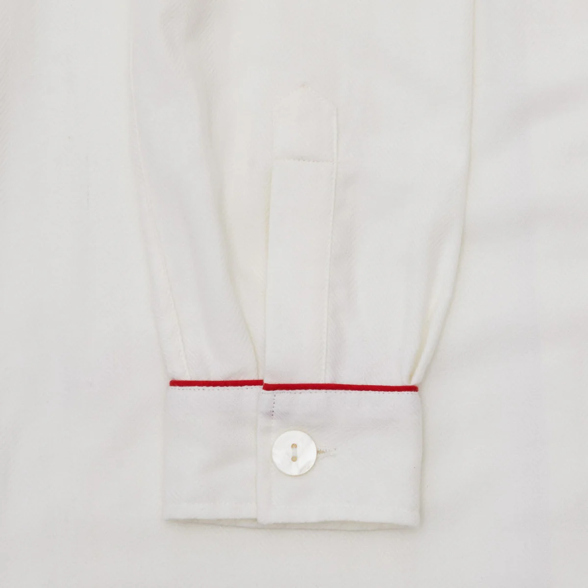 Exclusive Herringbone Cotton and Cashmere Women's Pyjamas in White and Red - Image 4