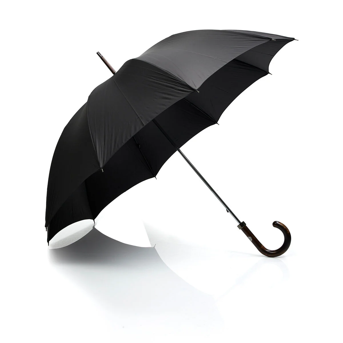 Maple Handle Town Umbrella in Black Twill - Image 3