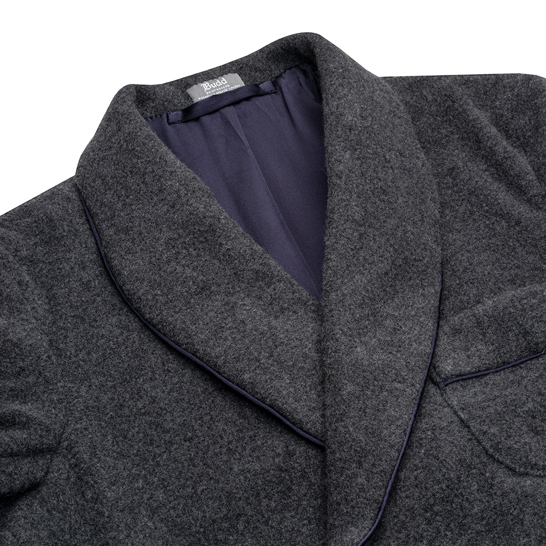 Cashmere and Wool Fleece Dressing Gown in Charcoal and Navy - Image 3