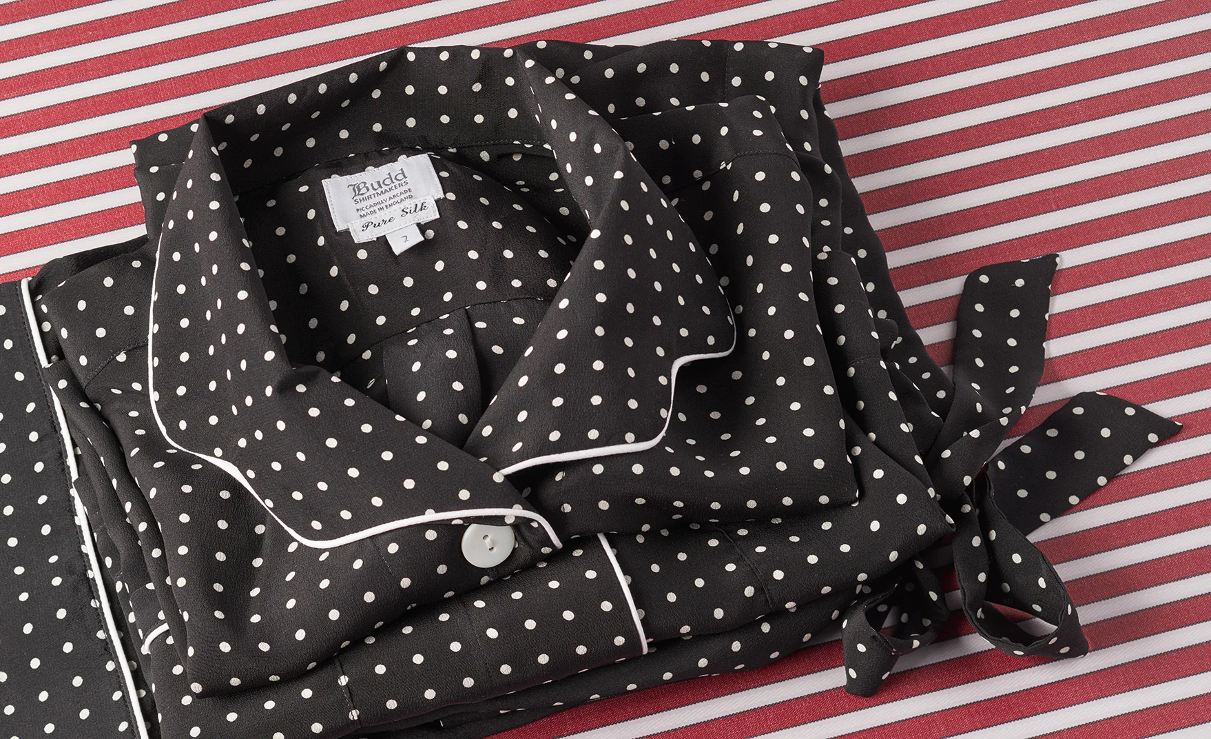 Polka Dot Silk Crepe de Chine Women's Pyjamas in Black and White - Image 5