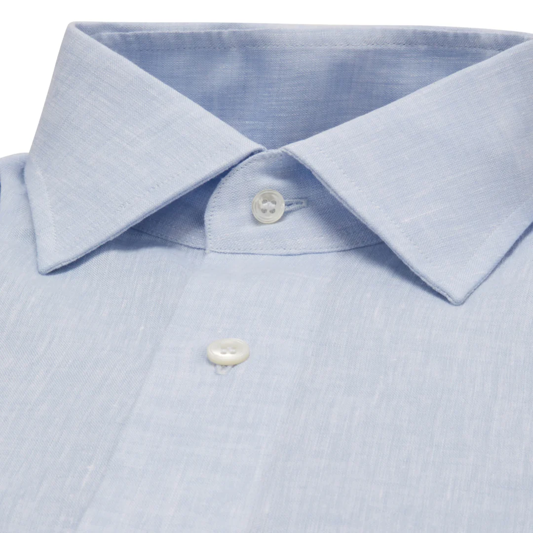 Tailored Fit Bank Collar Linen Button Cuff Shirt in Sky - Image 2
