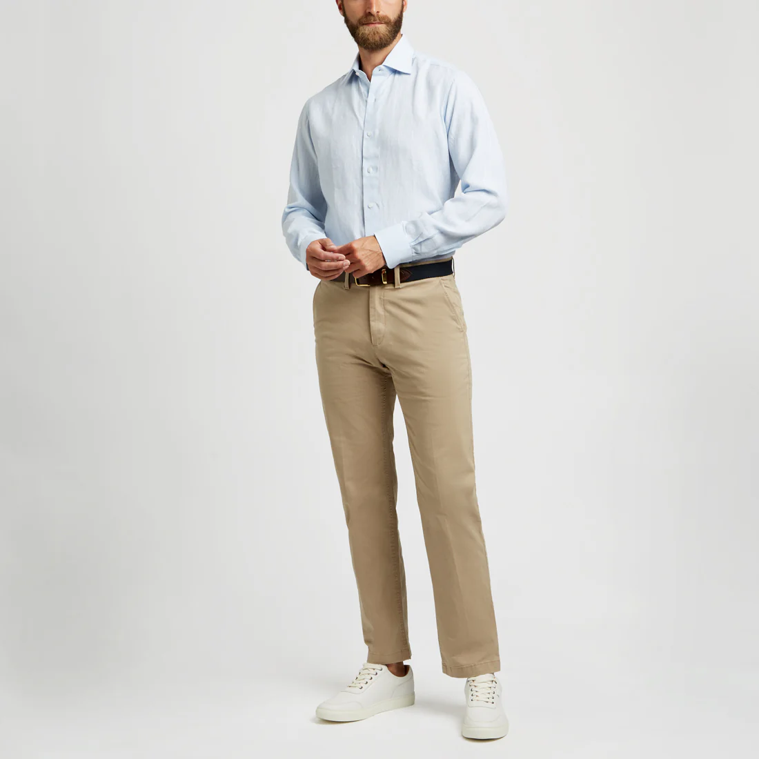 Tailored Fit Bank Collar Linen Button Cuff Shirt in Sky - Image 6