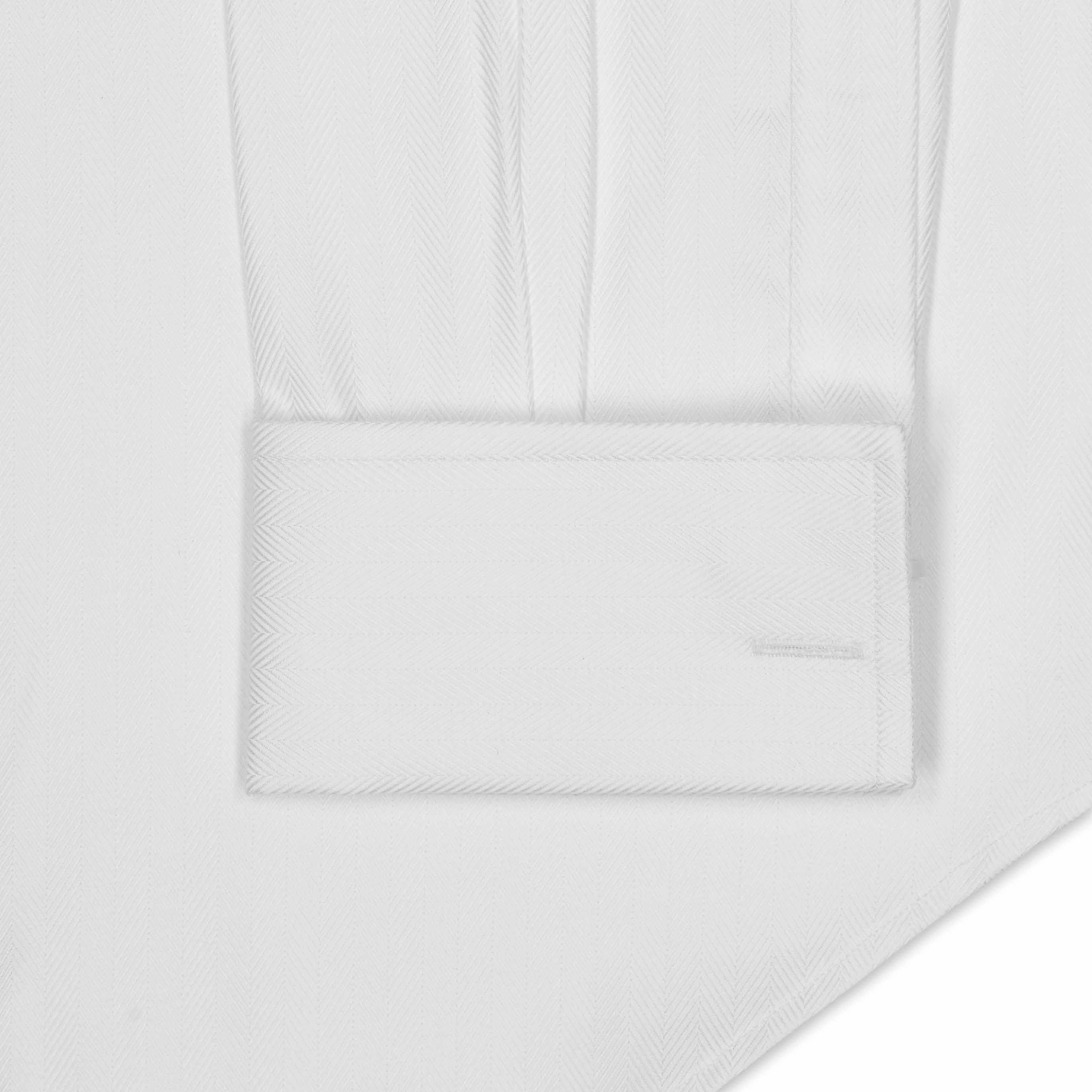 Tailored Fit Wide Herringbone Double Cuff Shirt in White - Image 3