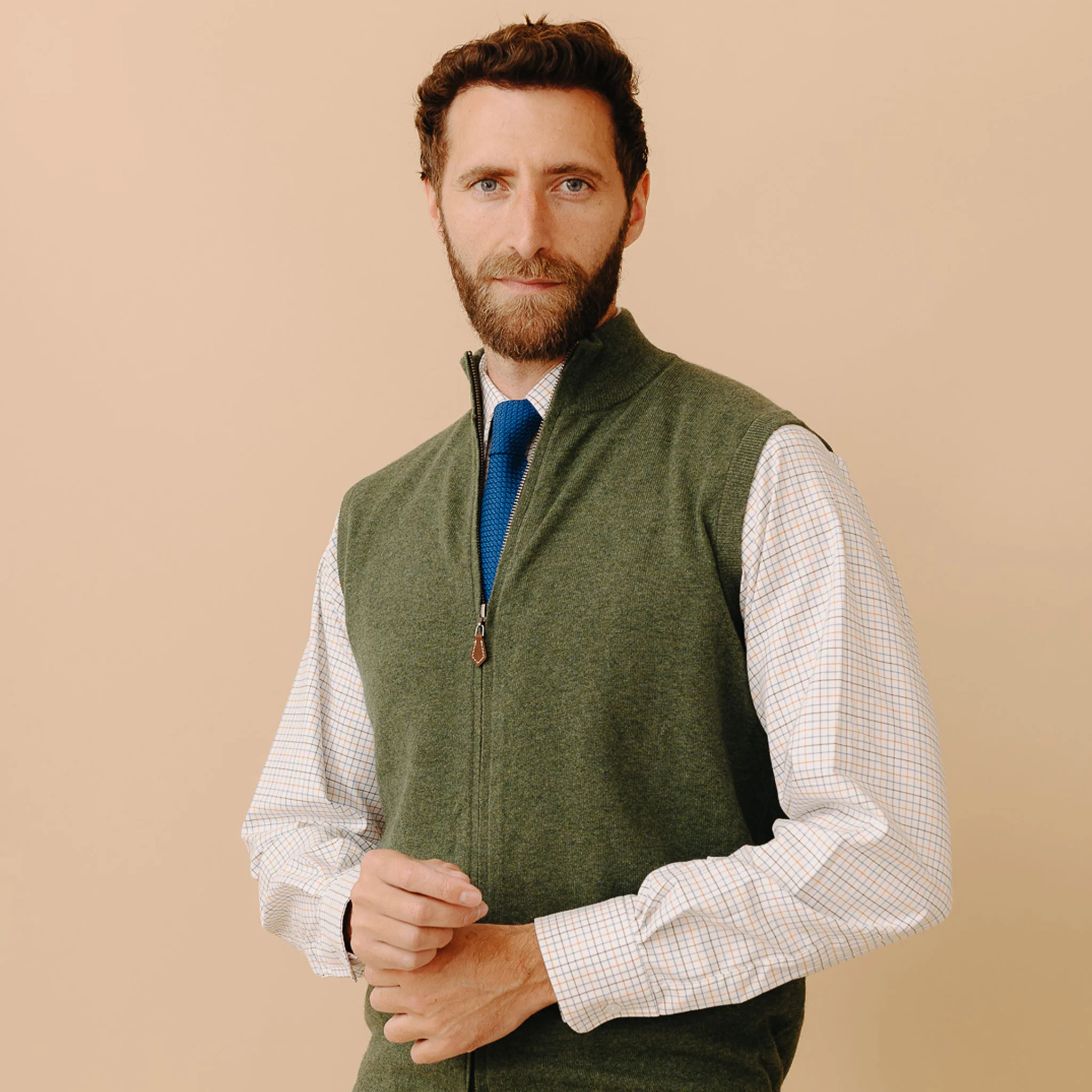 Welbeck Geelong Wool Gilet in Hunter - Image 2
